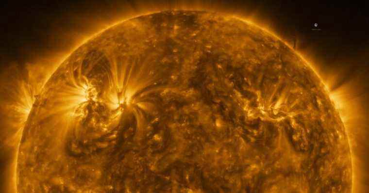 Le vaisseau spatial solaire capture la meilleure image à ce jour du disque et de la couronne solaires