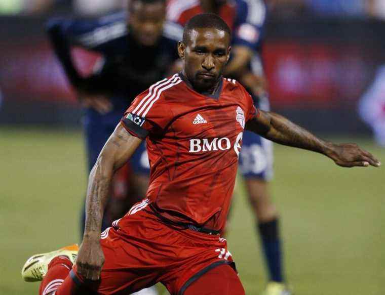 L’ancien attaquant du TFC Jermain Defoe raccroche les crampons