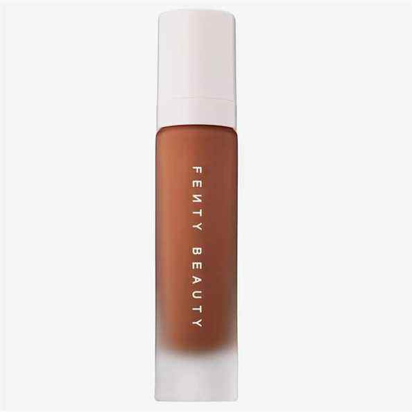 Fond de teint mat longue tenue Pro Filt'r de Fenty Beauty