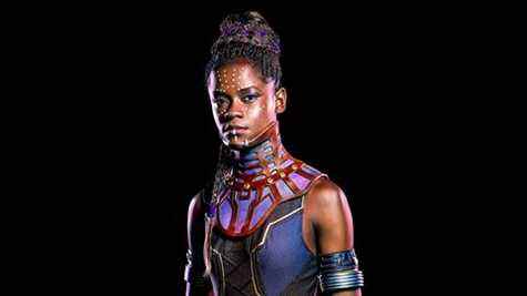 letitia wright comme shuri dans la panthère noire