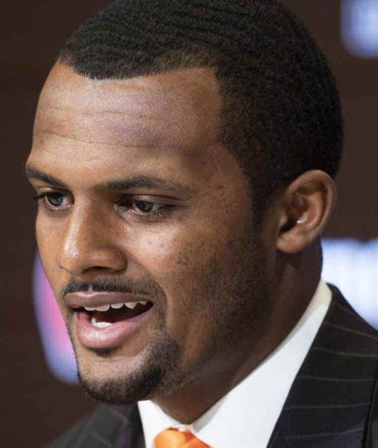 Deshaun Watson rencontre la presse et souligne qu’il est innocent