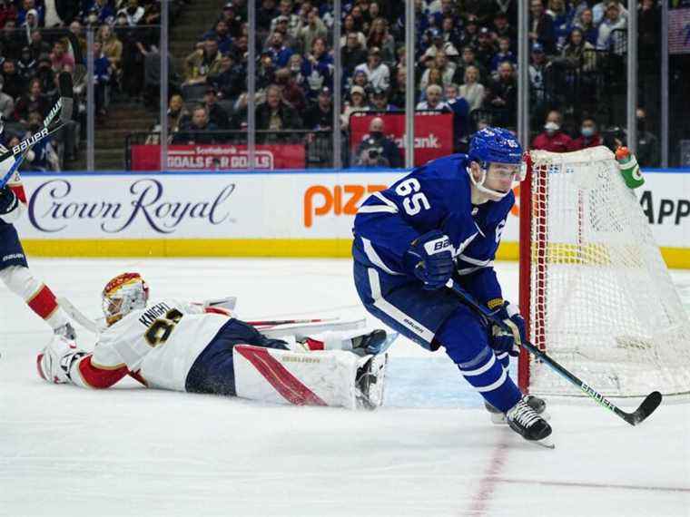 SIMMONS : Dr Jekyll et M. Maple Leafs