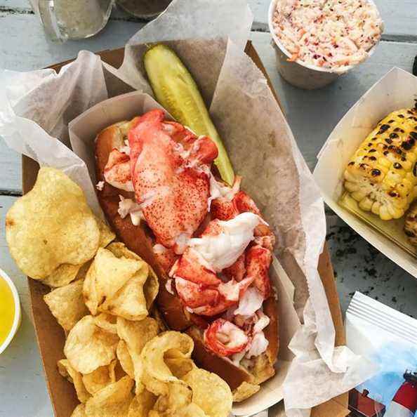 McLoons Lobster Shack Maine Lobster-Roll Kit (4-Pack)