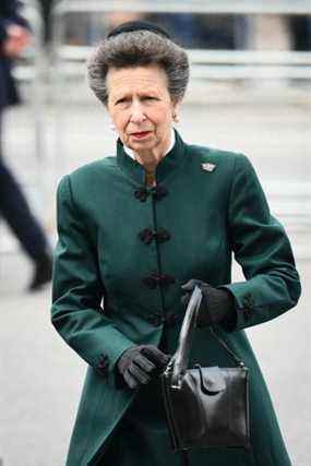 La princesse Anne, princesse royale, arrive pour assister à un service d'action de grâces pour son père le prince Philip, duc d'Édimbourg, à l'abbaye de Westminster, dans le centre de Londres, le 29 mars 2022. (DANIEL LEAL/AFP via Getty Images)