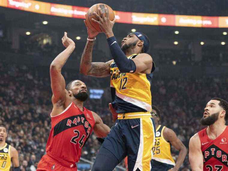 Les raptors surmontent un retard d’une heure causé par le feu du haut-parleur pour incendier les Pacers