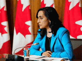 La ministre de la Défense, Anita Anand, annonce la décision concernant les F-35 lundi : « Une nouvelle flotte d'avions de combat à la fine pointe de la technologie est essentielle pour la sécurité, la souveraineté et la capacité du Canada à se défendre.