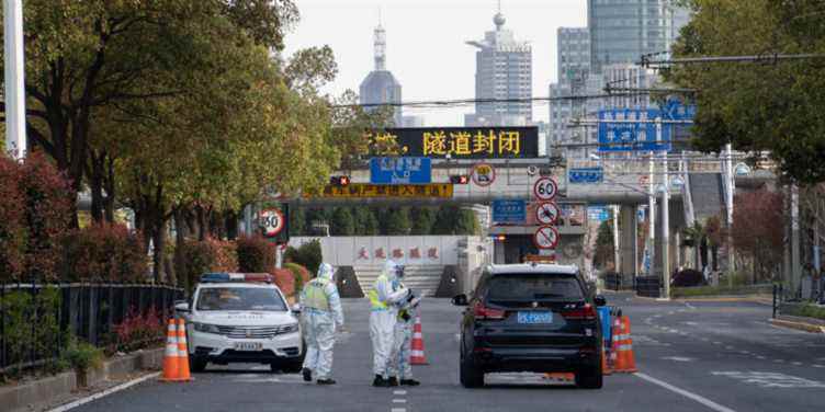 Shanghai en lock-out alors que les responsables travaillent pour tester les 26 millions d’habitants