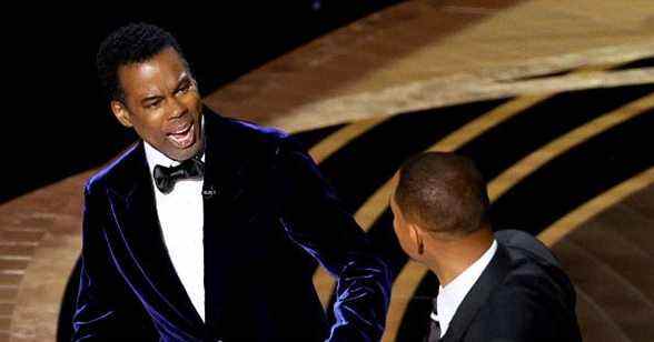 Will Smith dit désolé à Chris Rock et "Tout le monde regarde" pour la gifle des Oscars
