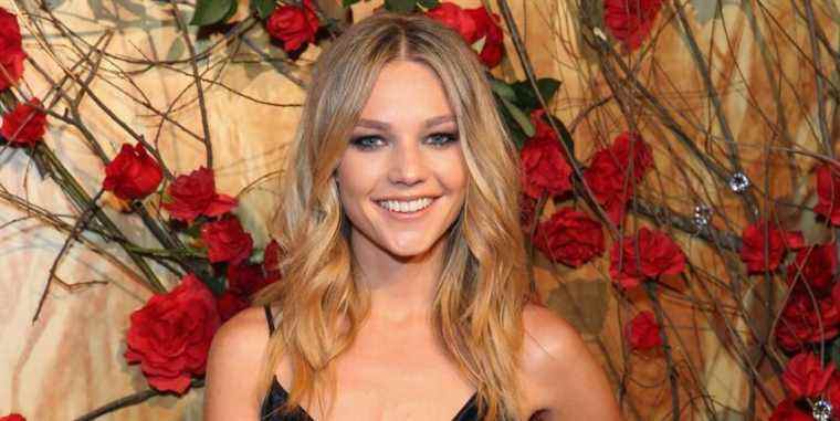 Sam Frost, star de Home and Away, révèle qu'elle sort avec un nouvel homme

