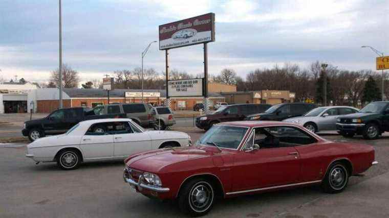 8 enfants et 80 Corvairs : comment le monde entier d’un homme tourne autour de la Chevy à moteur arrière