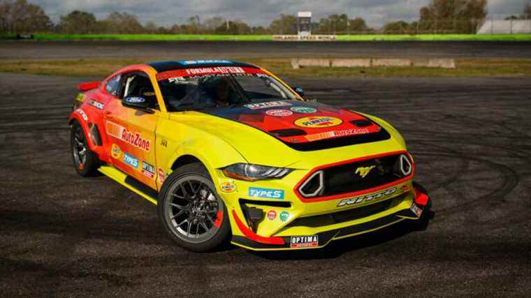 Adam LZ a un nouveau monstre de dérive de formule Mustang RTR de 1 200 HP