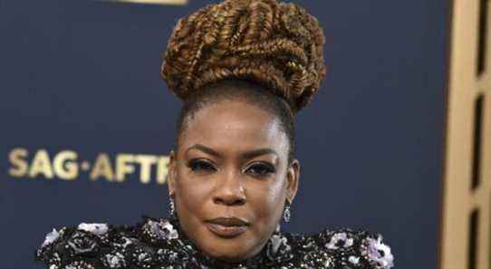 Aunjanue Ellis parle de "King Richard", de sa collaboration avec Will Smith et du fait qu'elle n'arrive toujours pas à croire qu'elle est nominée aux Oscars Les plus populaires doivent être lus