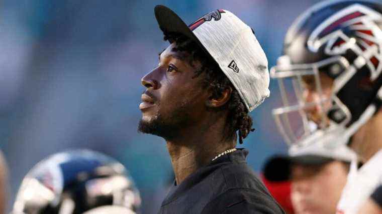 Calvin Ridley, suspendu indéfiniment pour avoir parié sur le football, Falcons