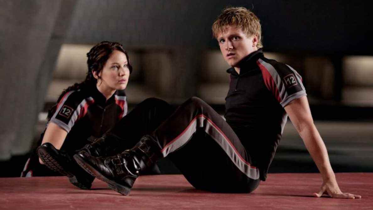 Cette fois, Jennifer Lawrence a accidentellement assommé Josh Hutcherson sur le tournage de Hunger Games
