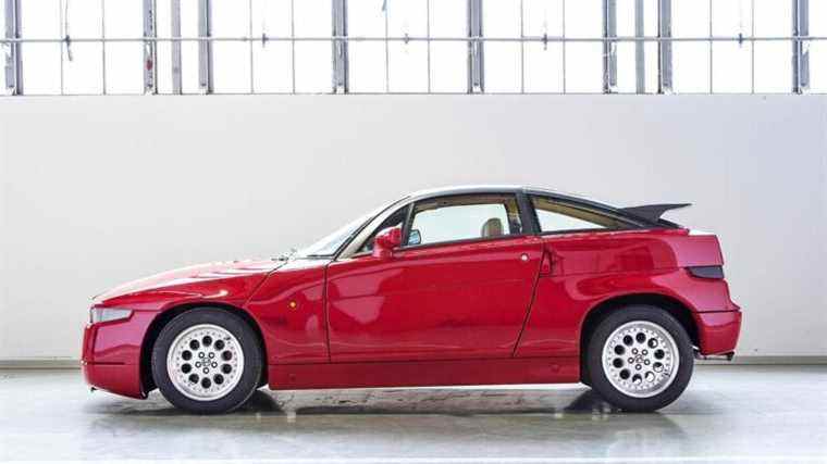 Cette restauration Alfa Romeo SZ est aussi proche du neuf que possible