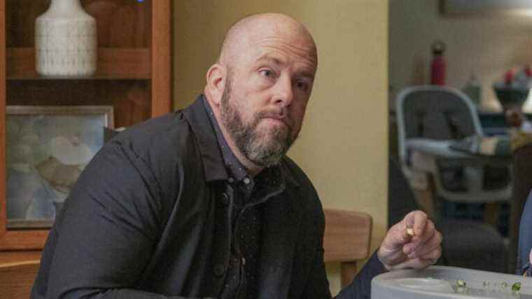 Chris Sullivan de This Is Us a trouvé son prochain projet télévisé avec une autre famille compliquée
