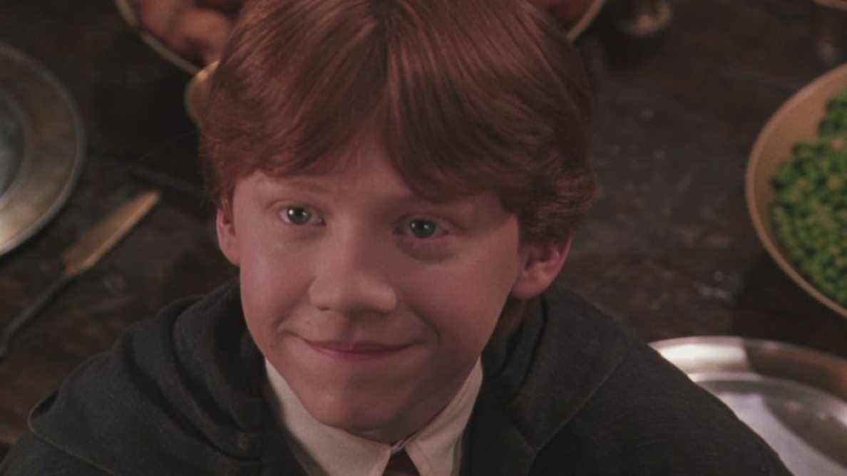 Dans une rare interview, Rupert Grint parle de son bébé et comment il lui présente les films Harry Potter
