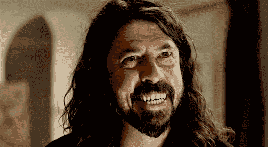 Dave Grohl a qualifié un film d'horreur Foo Fighters d'"idée stupide", alors qu'est-ce qui lui a fait changer d'avis ?