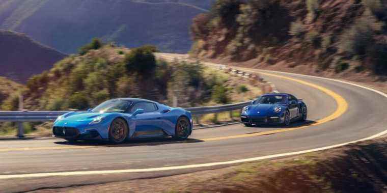 Découvrez les photos de la Maserati MC20 2022 contre la Porsche 911 Turbo S Lightweight 2021