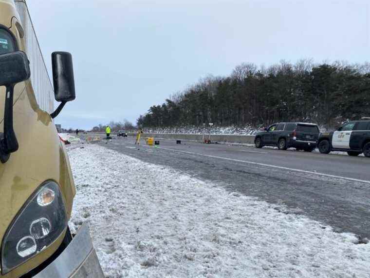 Des étudiants de Toronto et de la région de Montréal identifiés comme victimes d’un accident de la route en Ontario