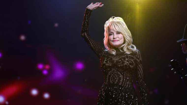 Dolly Parton se retire de la considération du Rock And Roll Hall Of Fame