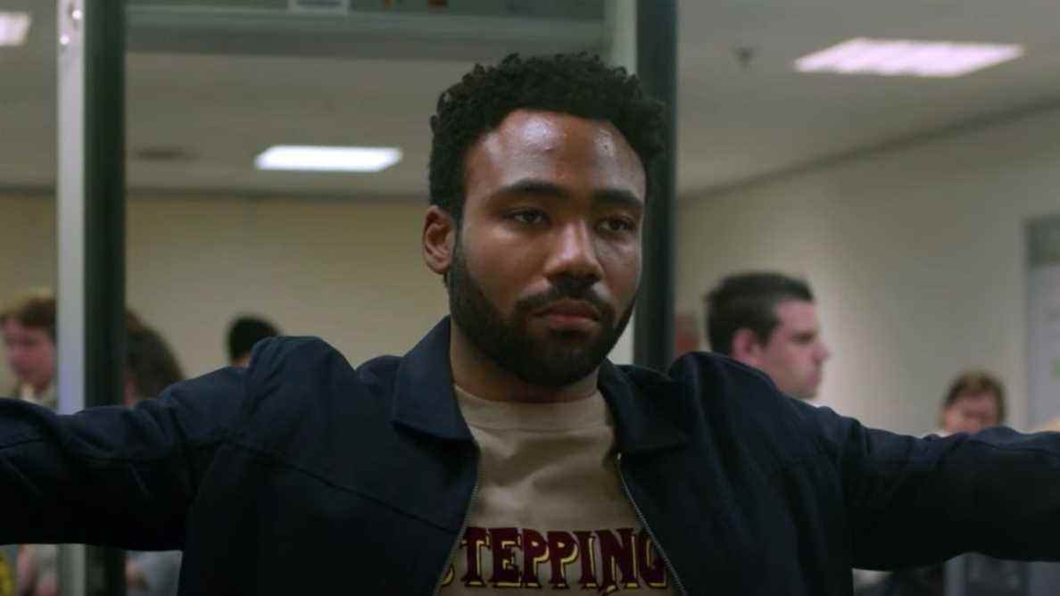 Donald Glover double de manière amusante les deux dernières saisons d'Atlanta en étant aussi bon que les sopranos
