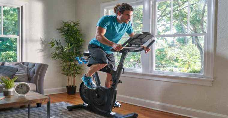 Économisez 200 $ sur ce vélo de fitness stationnaire intelligent