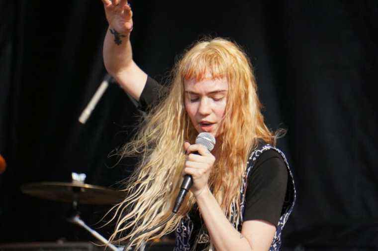 Grimes revendique la responsabilité du piratage du blog culturel Hipster Runoff en 2012