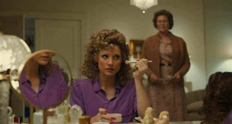 THE EYES OF TAMMY FAYE, from left: Jessica Chastain as Tammy Faye Bakker, Cherry Jones, 2021.  © Searchlight Pictures / Courtesy Everett Collection