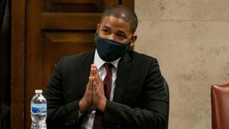 Jussie Smollett sort de prison alors que ses avocats se préparent à faire appel de sa condamnation