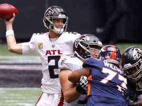 QB Matt Ryan n'a pas jeté derrière une bonne ligne offensive, ni été aidé par un bon jeu de course, à Atlanta depuis de nombreuses années.  Indianapolis lui fournira instantanément les deux.  Sa confiance devrait sensiblement monter en flèche.  Getty Images