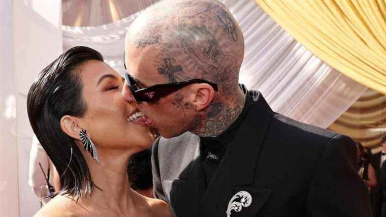 Kourtney Kardashian et Travis Barker ont apporté leurs langues aux Oscars