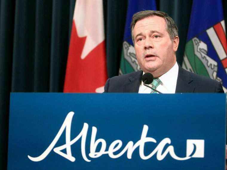 L’Alberta met fin à presque toutes les restrictions liées au COVID-19