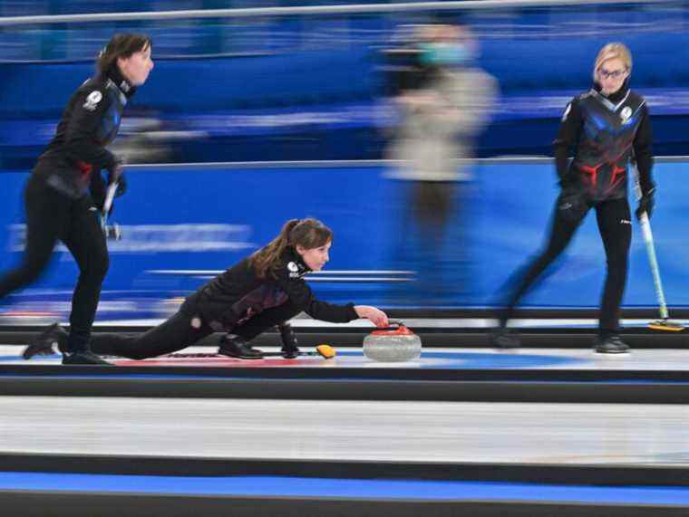 La Fédération mondiale de curling entame le processus de retrait des équipes russes des championnats du monde