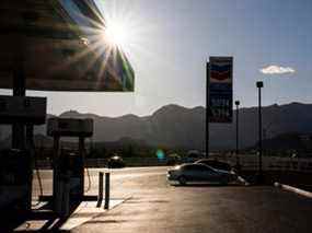 Prix ​​​​du carburant dans une station-service Chevron à Las Vegas, Nevada, États-Unis, le mercredi 9 mars 2022.