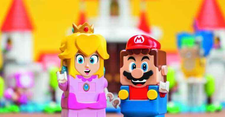 La princesse Peach est le dernier personnage de Mario à avoir ses propres ensembles Lego interactifs