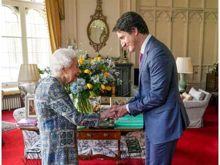 La reine rencontre Trudeau lors de la première réunion en personne depuis qu’elle a attrapé COVID