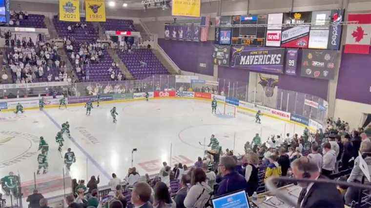 Le hockey universitaire est tout aussi fou en mars