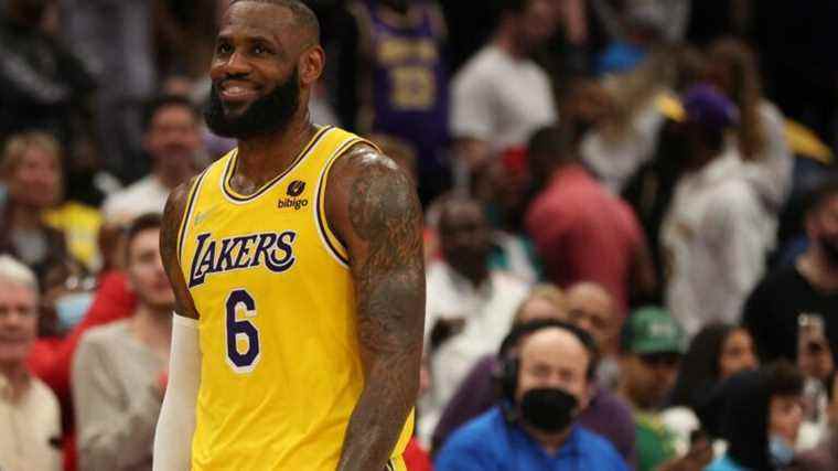 LeBron James dépasse Karl Malone dans sa quête pour devenir le GOAT de la NBA