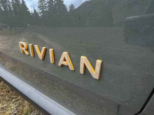 Les actions de Rivian atteignent un nouveau plus bas après avoir annoncé des résultats décevants au quatrième trimestre