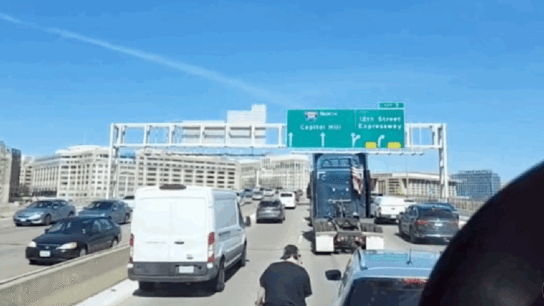 Les camionneurs du convoi populaire menacent les navetteurs moyens de DC dans la capitale en voiture