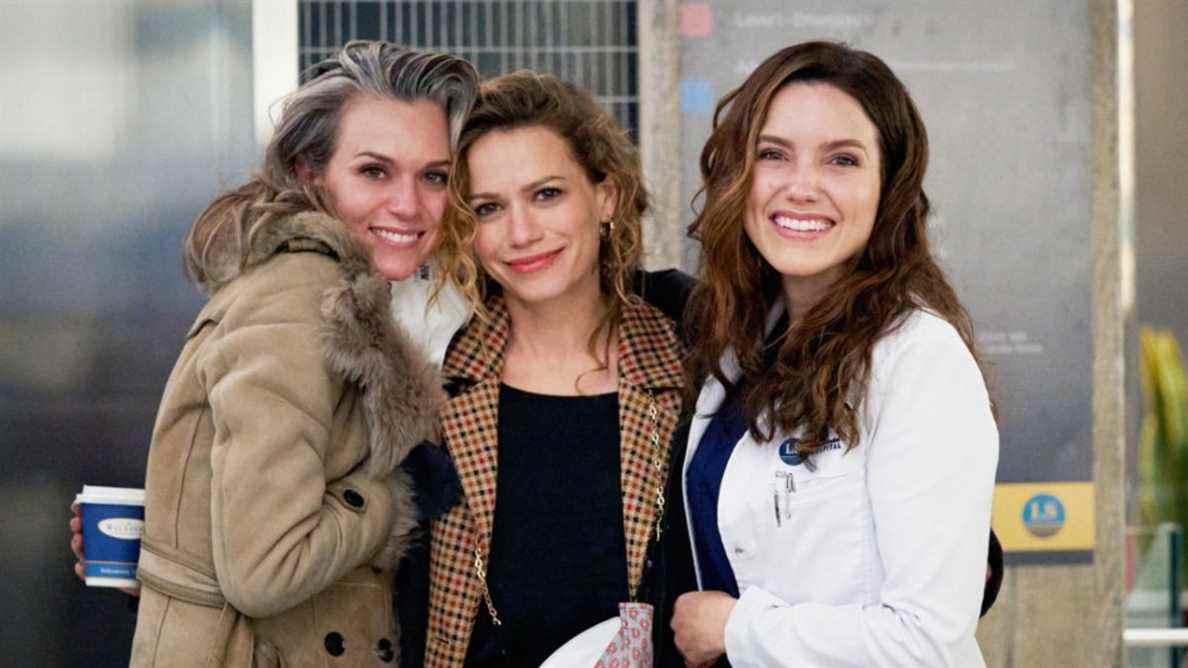 Les fans de One Tree Hill réagissent à Good Sam réunissant Sophia Bush avec d'anciennes co-stars
