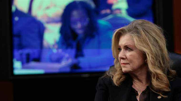 Marsha Blackburn est un excellent exemple de la femme blanche auto-victimisée