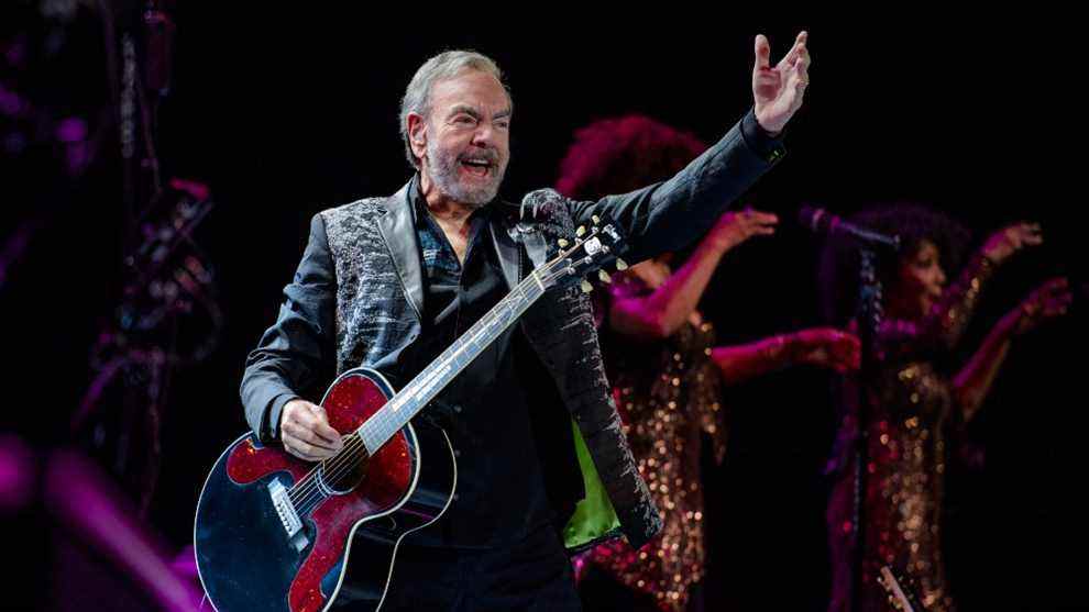 Neil Diamond vend un catalogue de chansons et des enregistrements maîtres à Universal Music Group Les plus populaires doivent être lus Inscrivez-vous aux bulletins d'information sur les variétés Plus de nos marques
	
	
