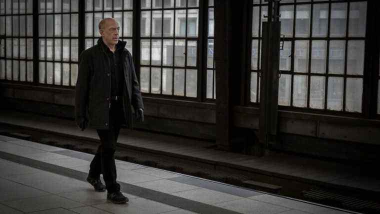 Night Sky: JK Simmons entre sous terre dans un nouveau monde… encore une fois
