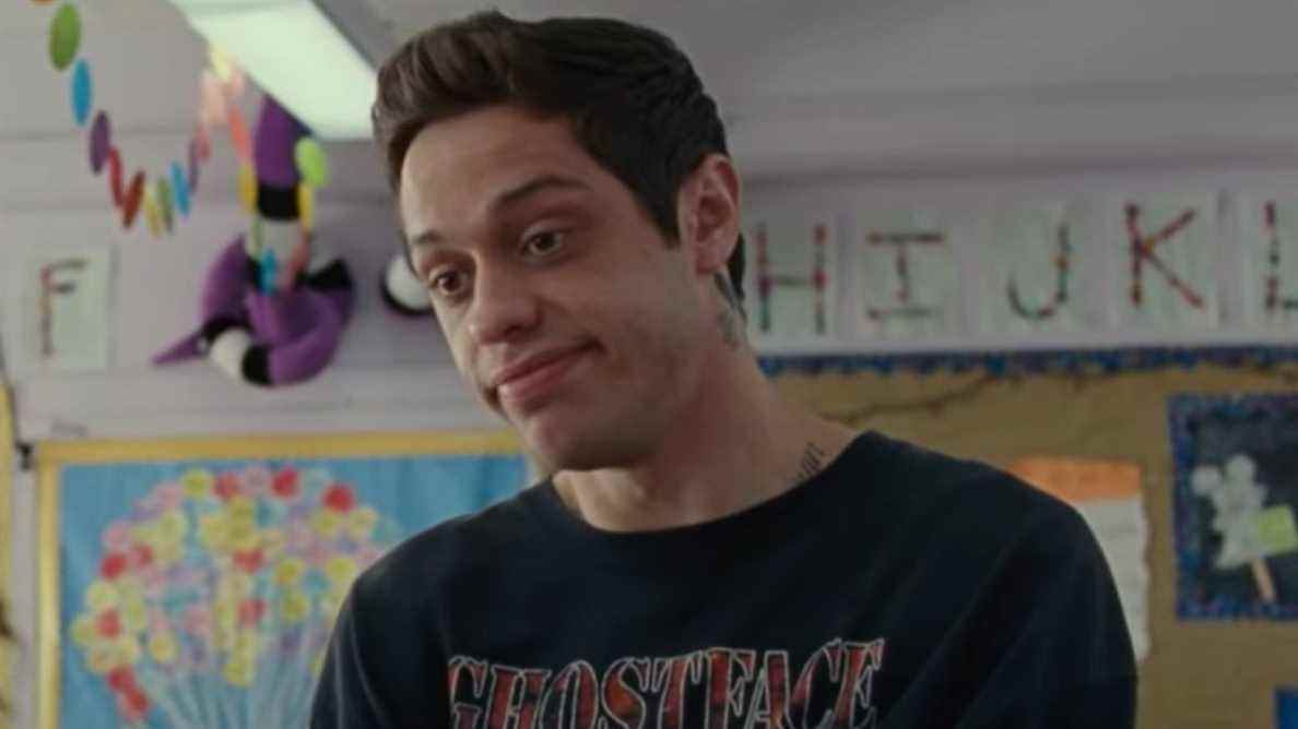 Pete Davidson a peut-être récemment enlevé des tatouages, mais il est devenu complètement Yellowstone pour Kim Kardashian
