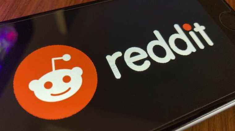 Reddit interdit les liens vers les médias d'État russes sur l'ensemble du site
	
	
