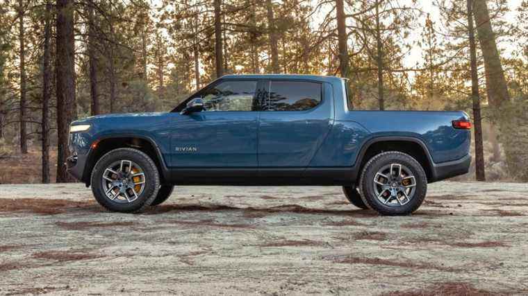 Rivian Hikes Price for R1T, R1S Reservation Holders, reçoit un retour de flamme et recule