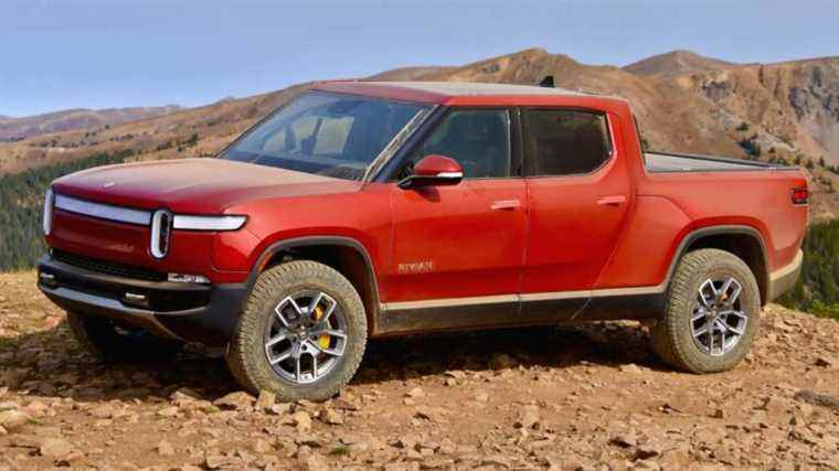 Rivian oblige les titulaires de réservation à choisir entre une hausse de prix ou une rétrogradation