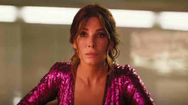 Sandra Bullock parle des "difficultés" du tournage de The Lost City avec Channing Tatum et parlons juste de cette combinaison à paillettes 
